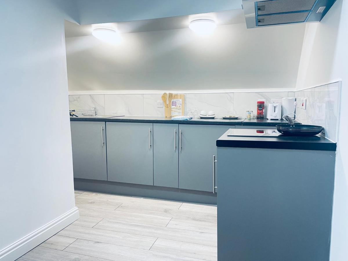1 Bed Apartment With 2 Beds 1 Double Plus 1 Single Бирмингем Экстерьер фото